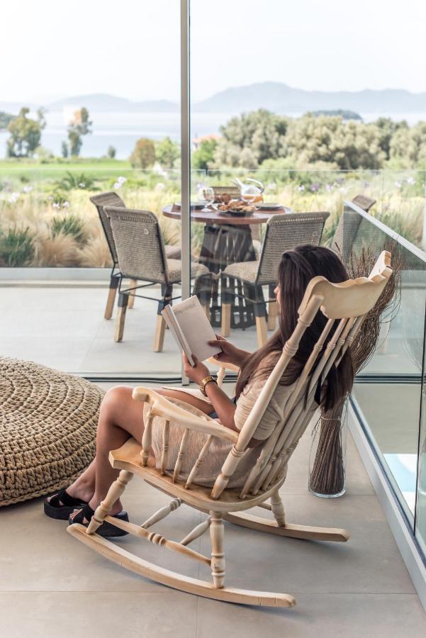 Varko Luxury Suites Paleros エクステリア 写真