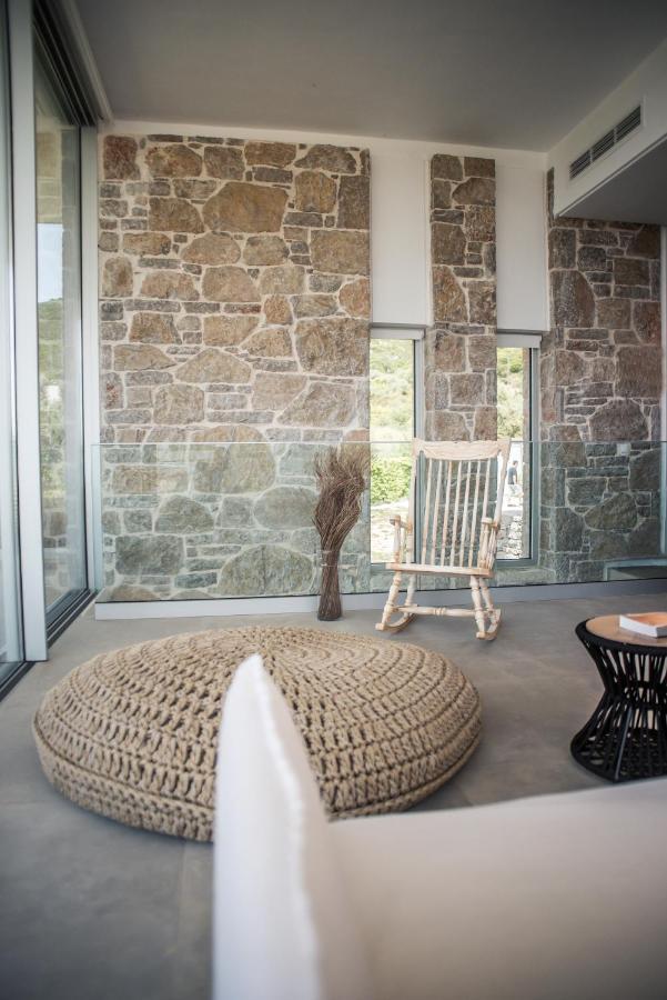 Varko Luxury Suites Paleros エクステリア 写真