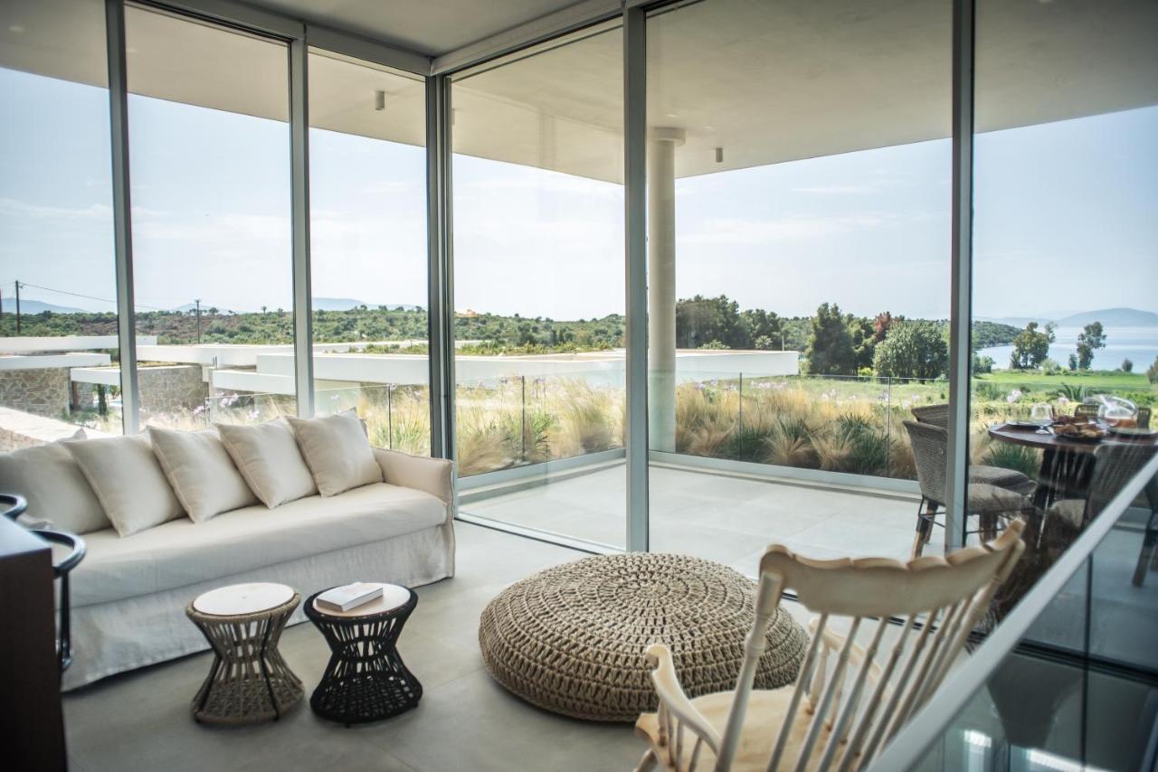 Varko Luxury Suites Paleros エクステリア 写真