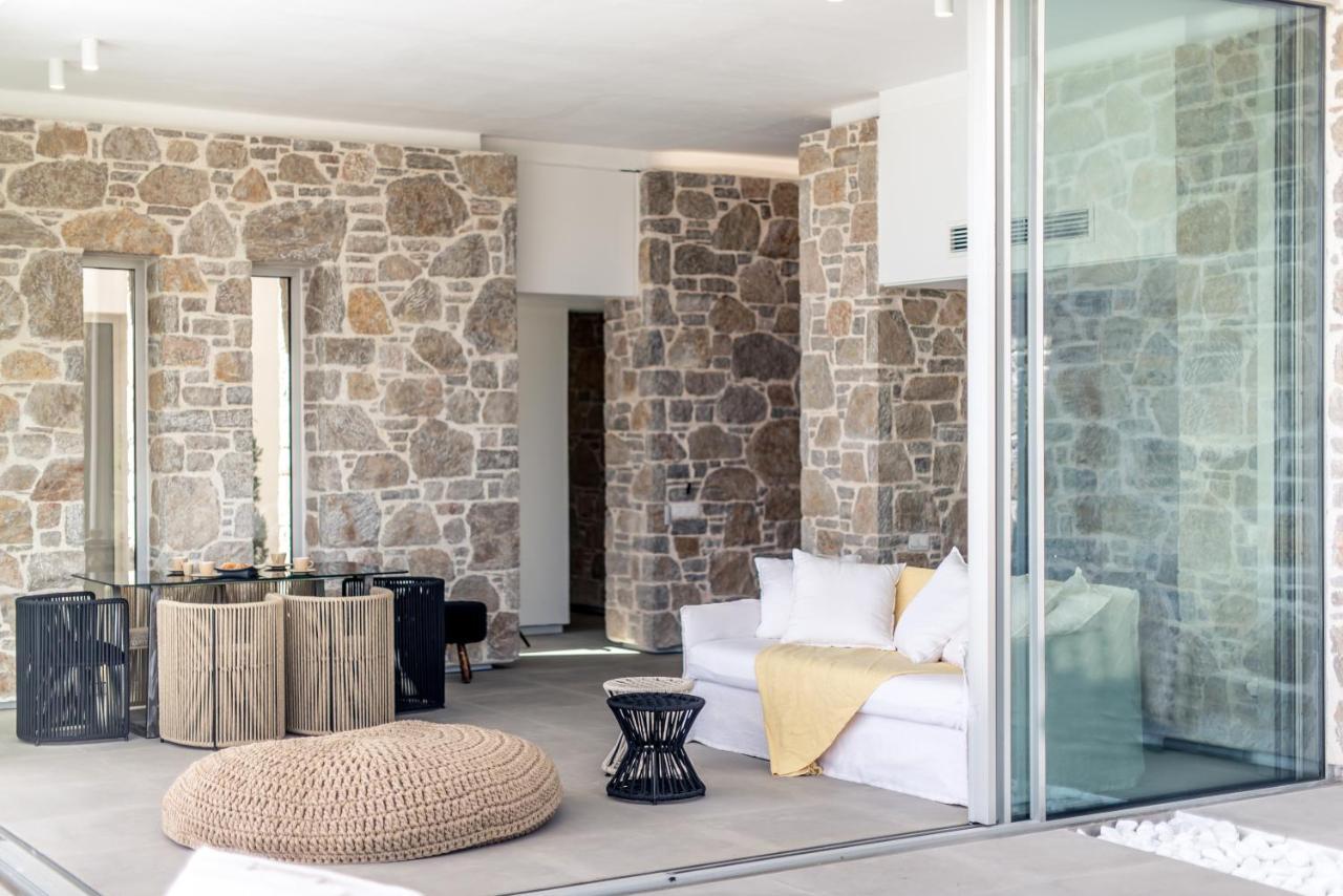 Varko Luxury Suites Paleros エクステリア 写真
